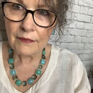 Meet your Posher, Pamela